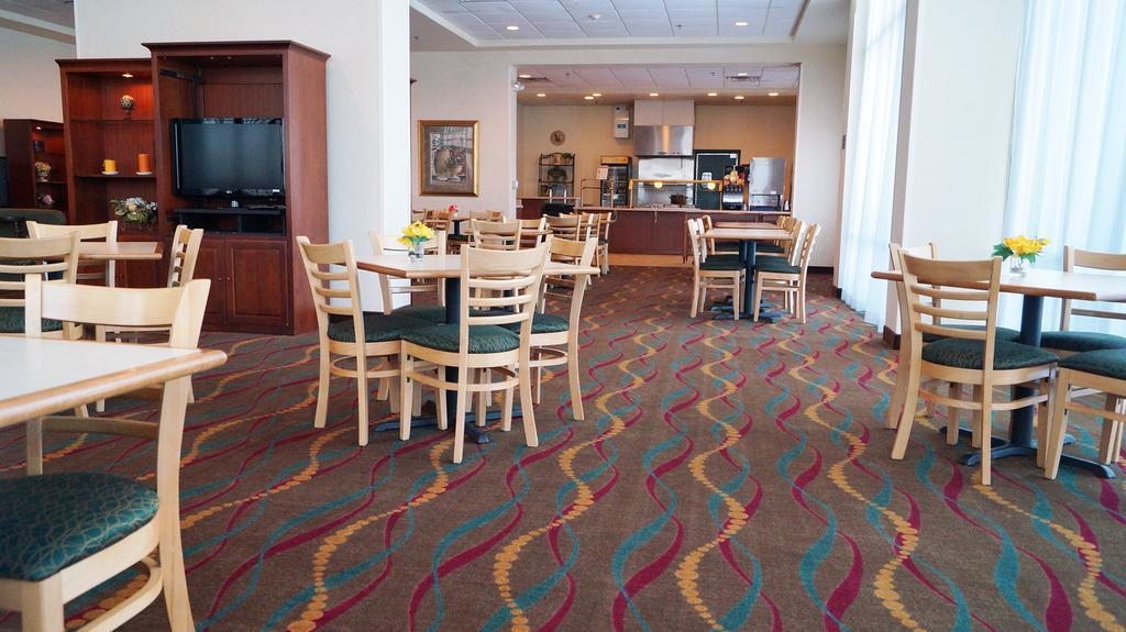 Clarion Suites At The Alliant Energy Center Madison Exterior foto
