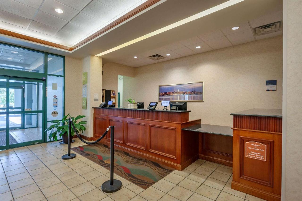 Clarion Suites At The Alliant Energy Center Madison Exterior foto