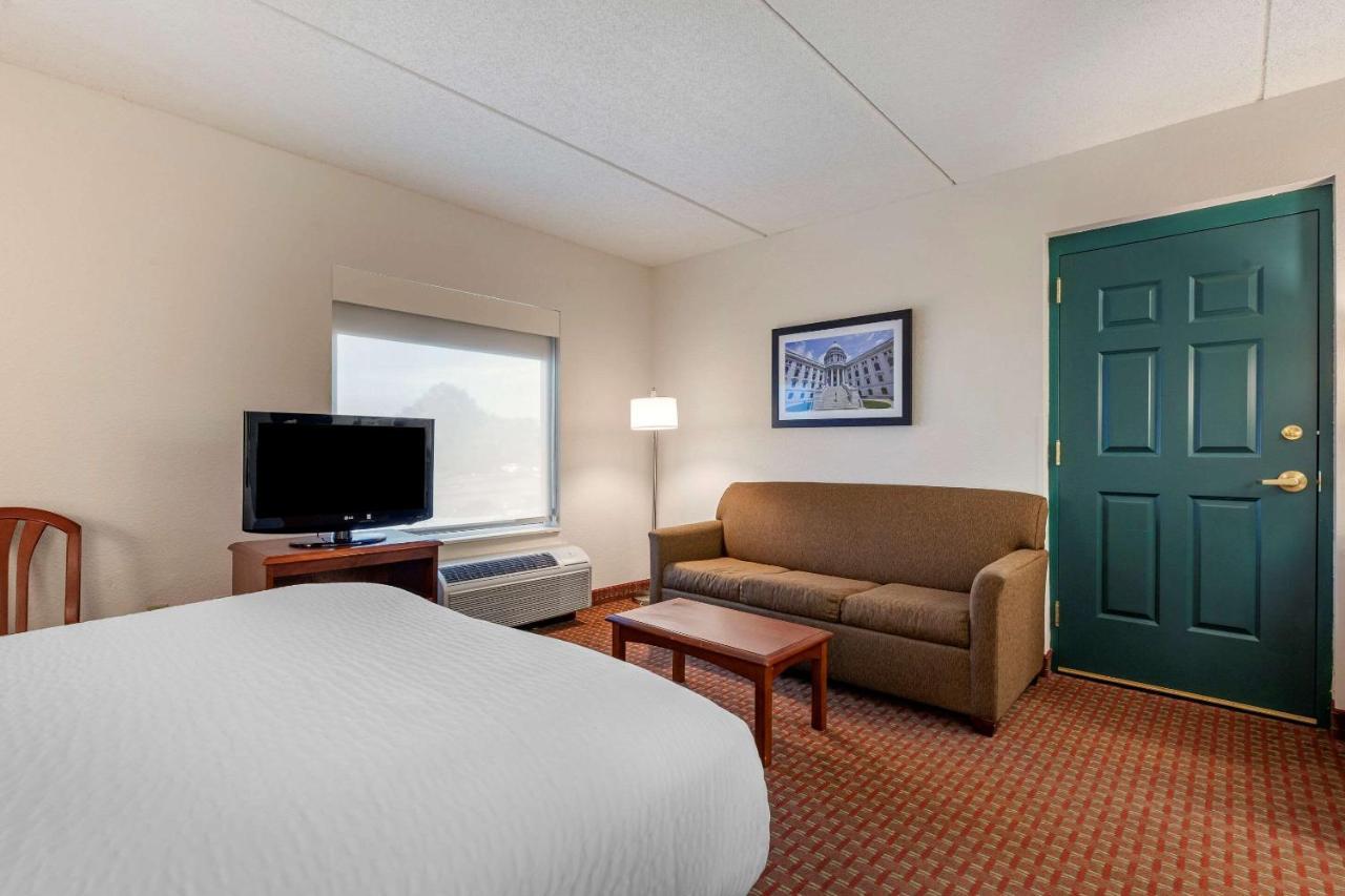 Clarion Suites At The Alliant Energy Center Madison Exterior foto