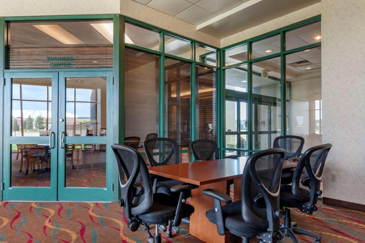 Clarion Suites At The Alliant Energy Center Madison Exterior foto