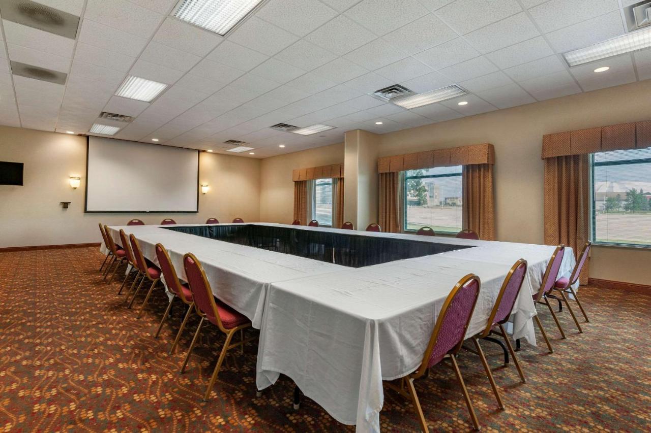 Clarion Suites At The Alliant Energy Center Madison Exterior foto